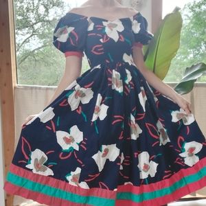 Vintage Floral Puff Sleeve Dress  Sweetheart Neckline